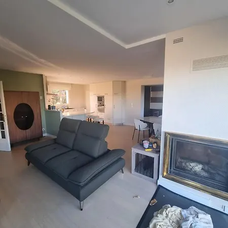 Maison Confortable à Avec Jardin Hébergement de vacances Verdun