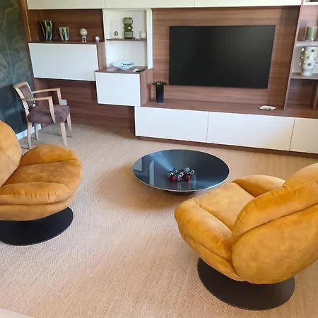 Maison Confortable à Avec Jardin
