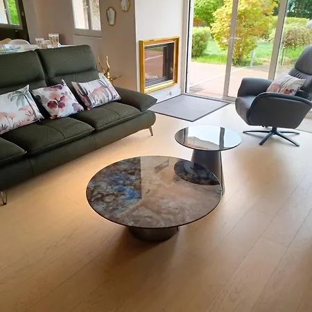 Hébergement de vacances Maison Confortable à Avec Jardin