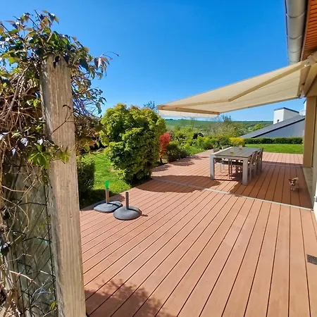 Hébergement de vacances Maison Confortable à Avec Jardin Verdun
