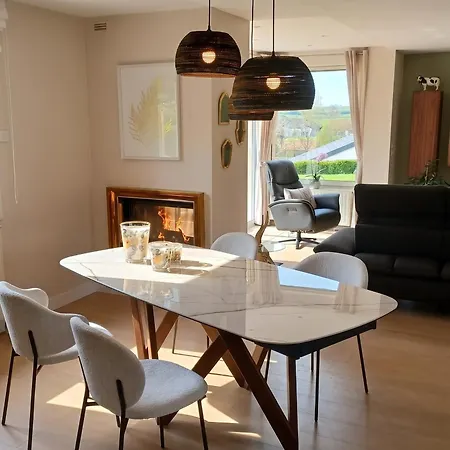 Maison Confortable à Avec Jardin Hébergement de vacances *