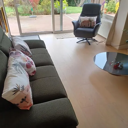 Hébergement de vacances Maison Confortable à Avec Jardin Verdun